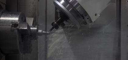 Milling and turning on a multi-task machine